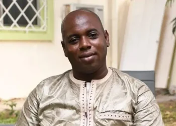 Une Constitution pour la discorde : Le projet d&rsquo;une Guinée déchirée (Souleymane Souza Konaté)