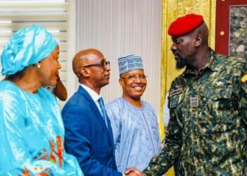 Décret : Mamadi Doumbouya rappelle deux ambassadeurs clés par décret