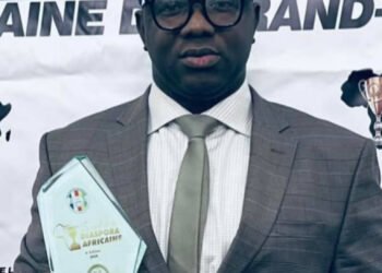 France : le journaliste guinéen, Sita Camara décroche le Prix de meilleure Plume de la Presse Africaine