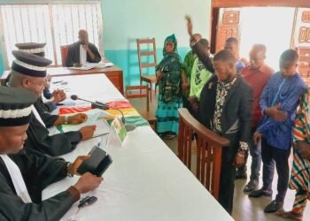 TPI de N'zérékoré : prestation de serment des Officiers d'état civil devant le Procureur.