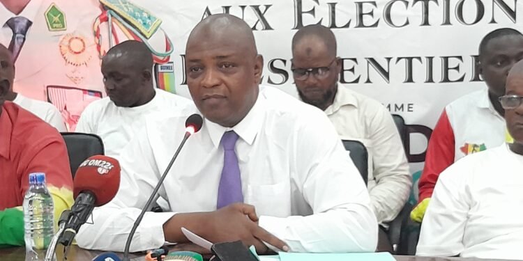Dr Hady Barry soutien t la candidature du Général Mamadi Doumbouya
