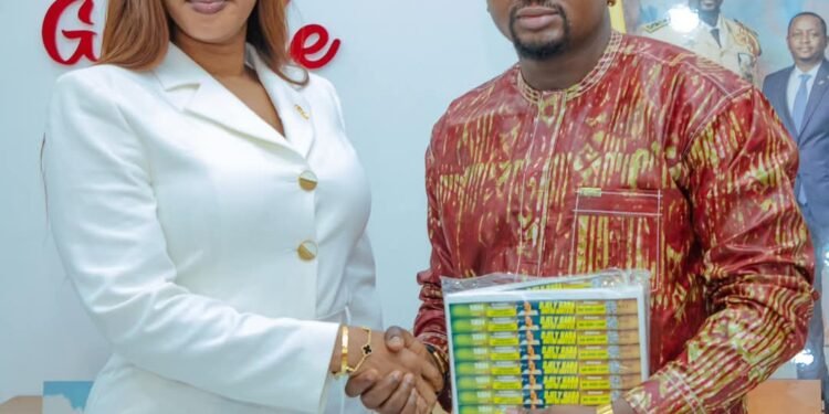 Culture : Réconciliation du couple 𝐀𝐳𝐚𝐲𝐚- 𝐃𝐣𝐞𝐥𝐲 𝐊𝐚𝐛𝐚 𝐁𝐢𝐧𝐭𝐨𝐮