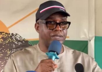 Lors de l'assemblée générale de l'UFDG tenue ce samedi 10 mai 2025, au siège national du parti, Dr Fodé Oussou Fofana a exhorté les militants à se faire recenser massivement.