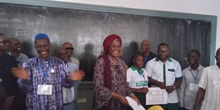 Examens de sortie 2025 : Aminata Kaba appelle à la sérénité et met en avant les efforts pour qualifier l’enseignement technique
