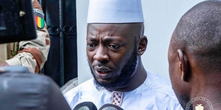 Célébration de l’Aïd Al-Kebir : Le Ministre Secrétaire Général de la Présidence le Général Amara Camara prie à la grande mosquée Fayçal
