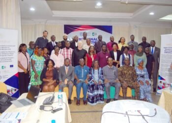 À travers le SPPG, la Camarade Gnima Aïssata KEBE, membre du Bureau national, a représenté la Guinée au séminaire sous-régional de l’OIT (Organisation internationale du travail) et de la FAJ (Fédération africaine des journalistes), tenu cette semaine à Abuja, au Nigéria.
