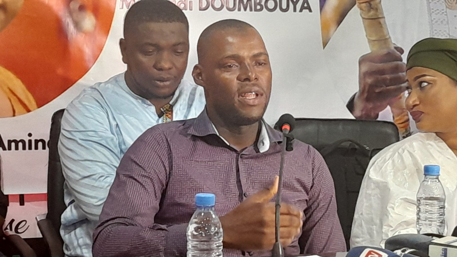 Venue de Belgique, Madame Aminata Hady Diallo a lancé officiellement le Mouvement “Doumbouya Nan Nöma” pour soutenir la candidature du Général Mamadi Doumbouya et appeler au vote “OUI” lors du référendum constitutionnel du 21 septembre 2025.