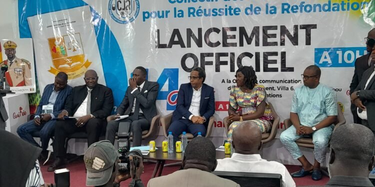 Soutien au CNRD : le DG du journal Horoya, Ibrahima Koné, lance le Collectif des Journalistes pour la Réussite de la Refondation (CJ2R)