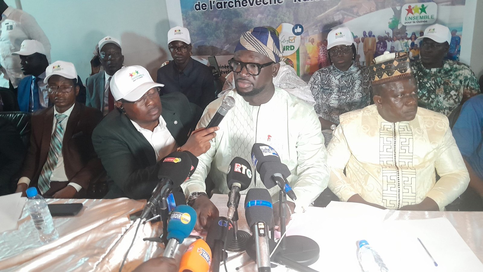 Le Forum Ensemble Pour la Guinée (EPG) a officiellement lancé ses activités ce mardi 19 août 2025, à Kaloum, dans la salle de conférence de l’archevêché de Conakry