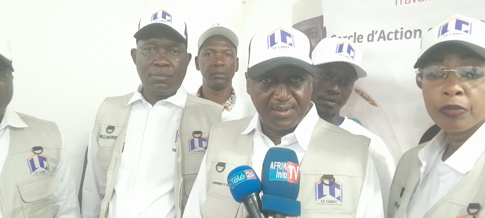 Le Cercle d’Action et de Réflexion des Cadres (CAREC) a tenu une déclaration publique pour exprimer son soutien aux idéaux du Général Mamadi Doumbouya ainsi qu’à la nouvelle Constitution.