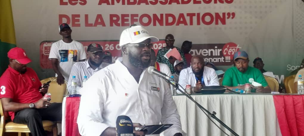 Présidentielle du 28 décembre : les “Ambassadeurs de la Refondation” dirigés par Lansana Diawara appellent à la candidature du Général Mamadi Doumbouya