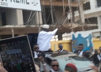 Présidentielle 2025 : le Général Mamadi Doumbouya dépose son dossier de candidature à la Cour suprême