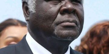 Côte d’Ivoire : Robert Beugré Mambé reconduit Premier ministre par le président Alassane Ouattara