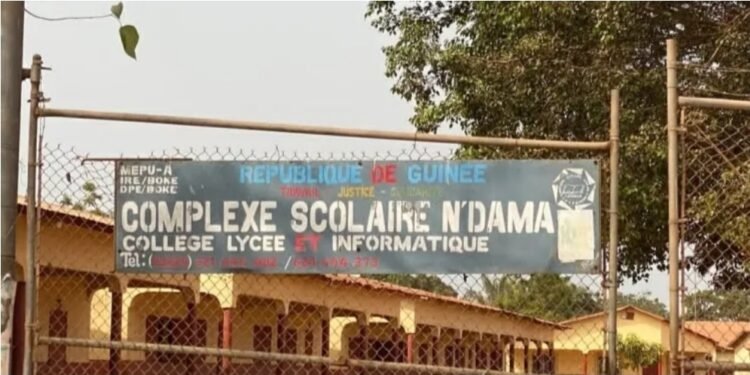 Kamsar : cinq élèves exclues de tous les établissements scolaires jusqu’à la fin de l’année après la diffusion de vidéos virales