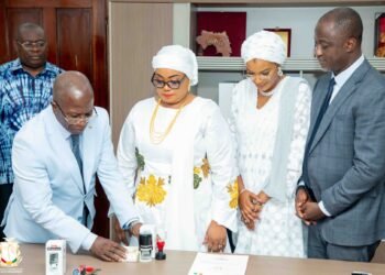 Commerce et industrie : Mme Fatima Camara officiellement installée dans ses fonctions