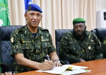 Décret : Amara Camara et Ahmed Mohamed Oury Diallo promus généraux de corps d’armée