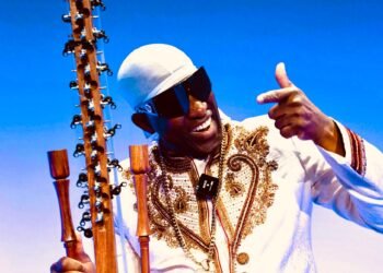 N’Faly Kouyaté, fierté guinéenne, en séjour à Conakry avant son concert de légende à Bruxelles le 25 mai
