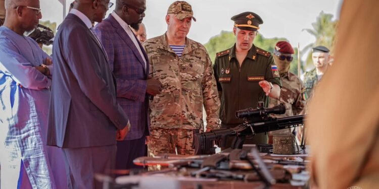 Coopération Guinée–Russie : Conakry réceptionne de nouveaux équipements militaires pour renforcer ses capacités de défense 
