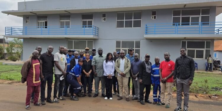 Société Navale Guinéenne : le Directeur général visite la base logistique de Kagbélen