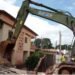 Prison de Coronthie : les travaux de démolition débutent à Conakry