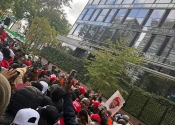 Le spectacle de la honte à New York, ou l&rsquo;incompréhensible dérive d&rsquo;une poignée de compatriotes par Joachim Baba Millimouno