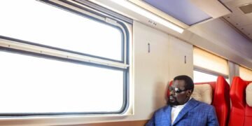 TransGuinéen : Mamadi Doumbouya inaugure le train de voyageurs