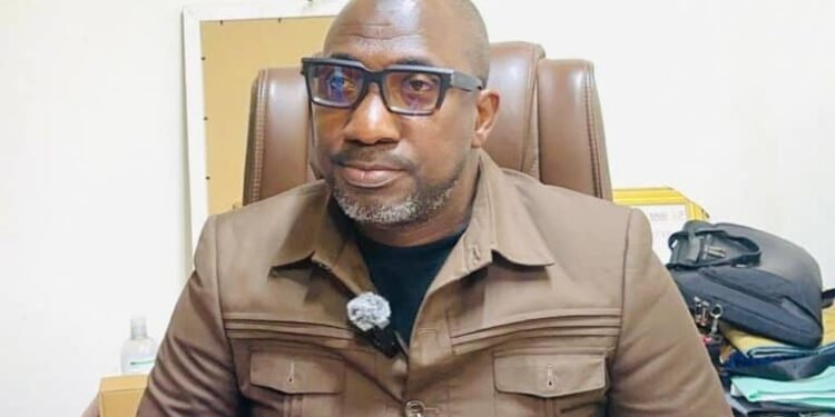 Rentrée scolaire à Dixinn : Mamadi Konaté salue la mobilisation des élèves et met en garde contre la falsification des notes