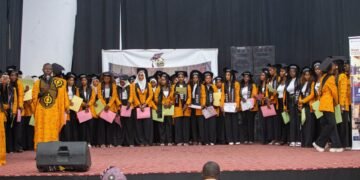 Conakry : remise de diplômes à la 1ʳᵉ promotion du CFP Saran Couture